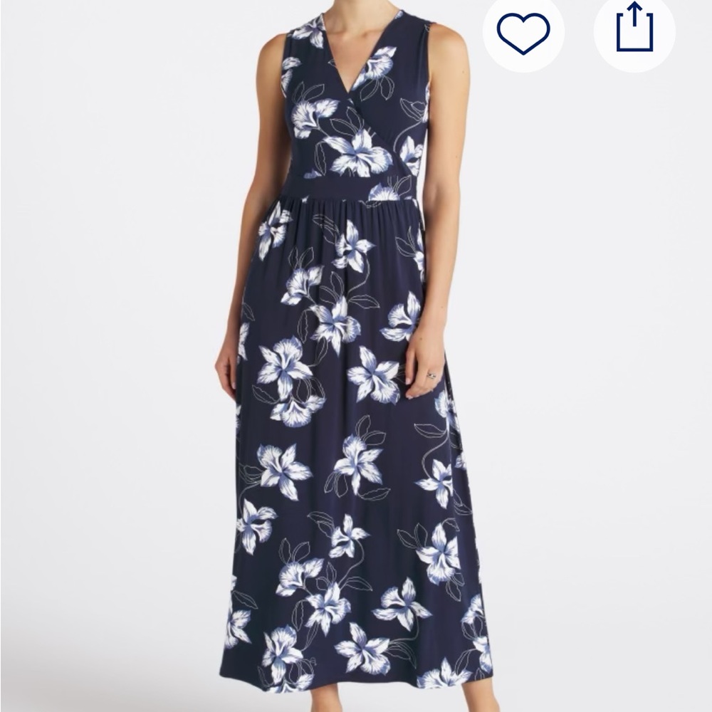 41 Hawthorn Navy and White Floral Maxi Dress